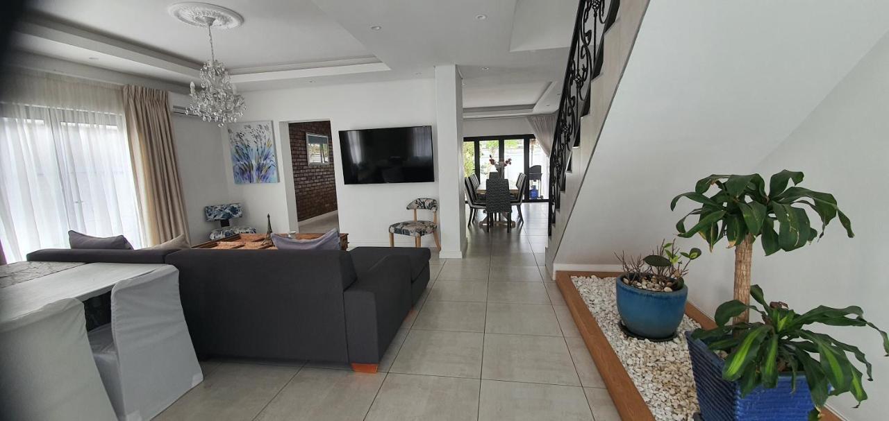 Villa Parisienne Modern Guest House Cape Town Exterior photo